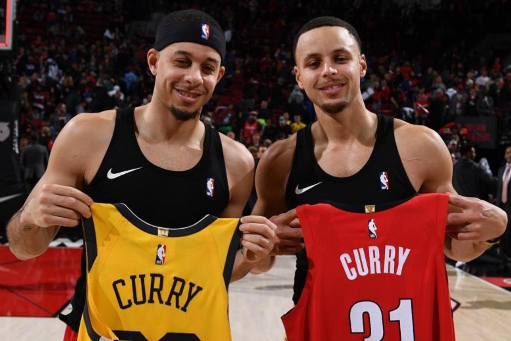 Steph, Seth Curry, related