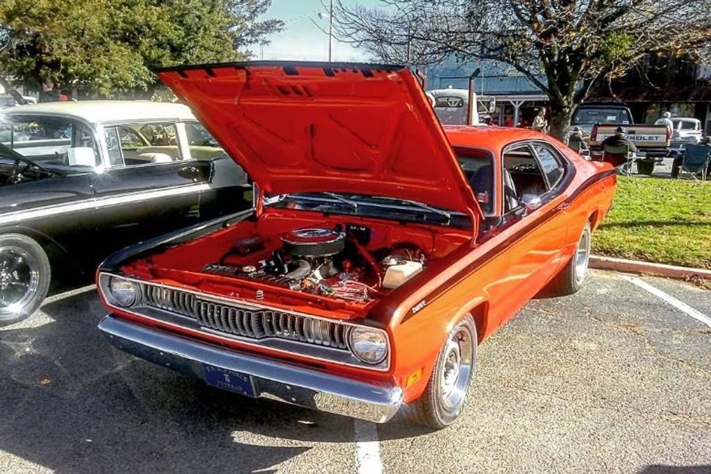 automobile plymouth duster 