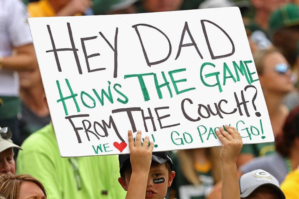 funny nfl signs viral